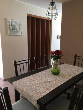 Hermosa casa tranquila en la ciudad